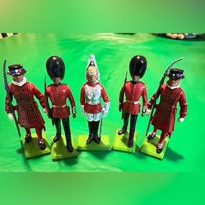 Toy Soldiers (Britains)) Made sin England